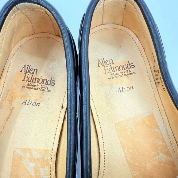 Allen Edmonds Alton Loafers Men\'s Size 11.5 B Black Leather Kittie Bow Tie  Shoe main image 11